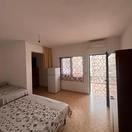 Mani 2 Hotel