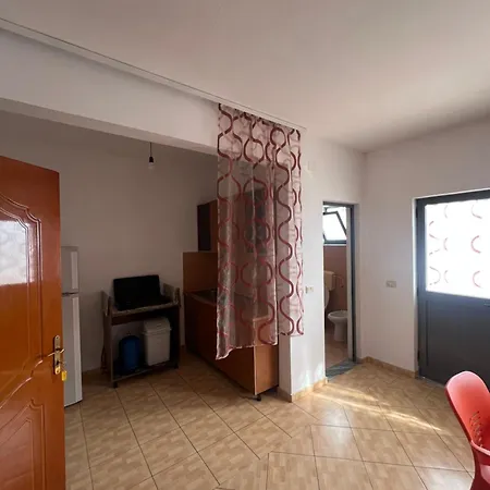 Mani 2 Hotel Velipojë