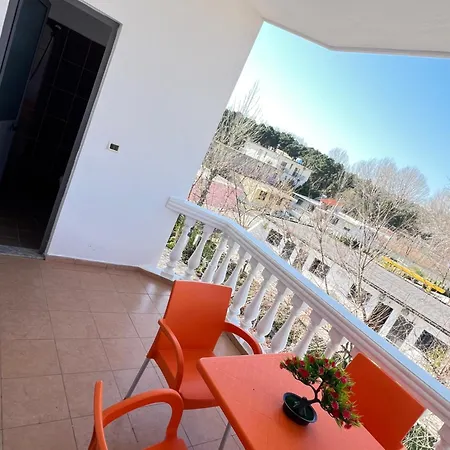Mani 2 Hotel