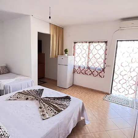 Mani 2 Hotel 3*