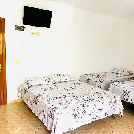 Mani 2 3* Velipojë