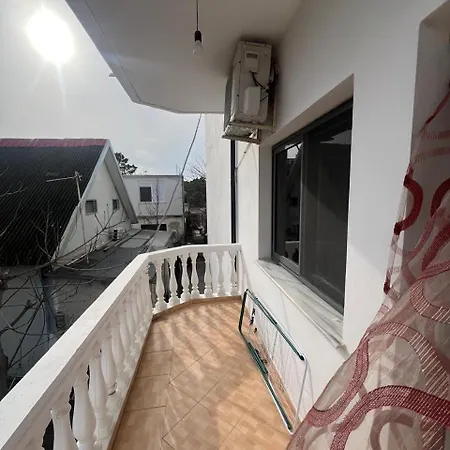 Mani 2 3* Velipojë