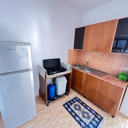 Mani 2 Hotel Velipojë