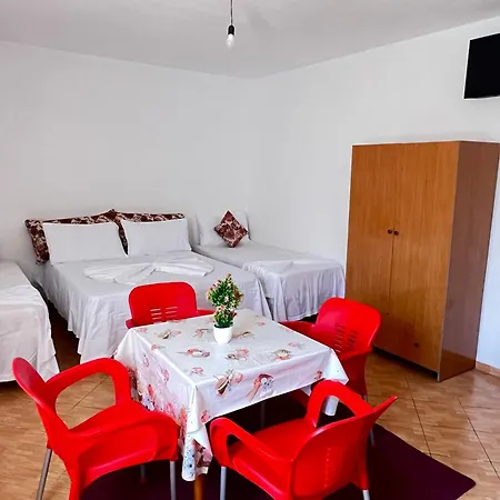 Mani 2 Hotel Velipojë