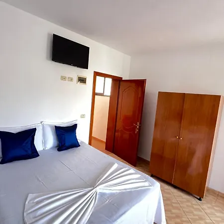 Hotel Mani 2 3*
