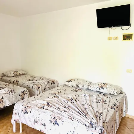 Hotel Mani 2 Velipoje