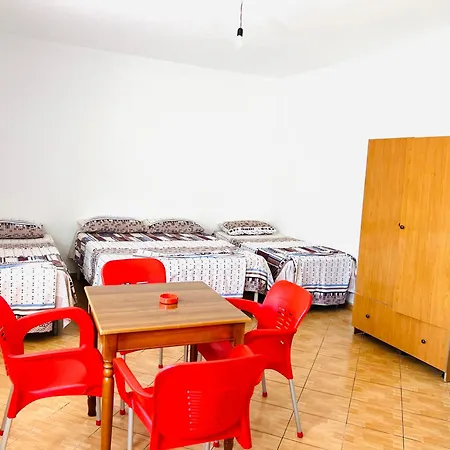 Mani 2 3* Velipojë