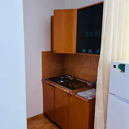 Mani 2 Hotel Velipojë