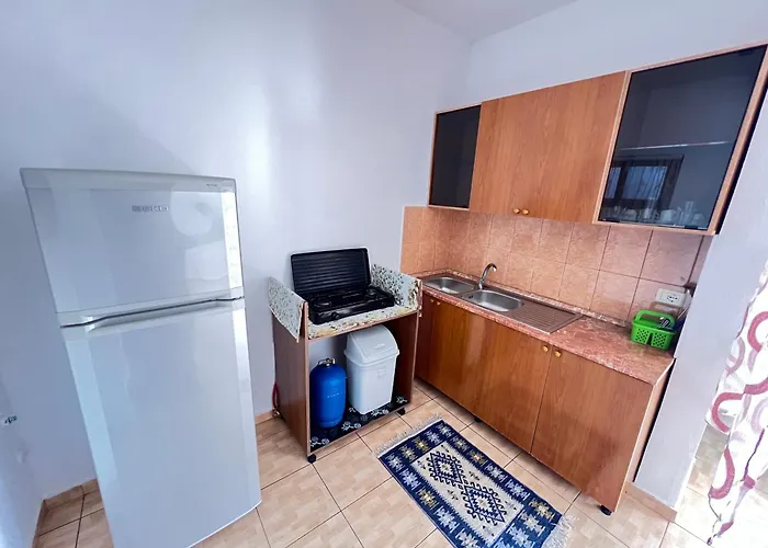 Mani 2 Hotel Velipojë