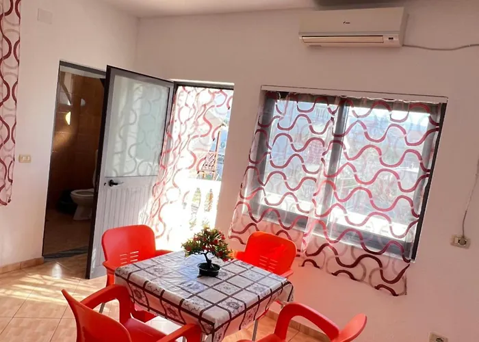 Mani 2 Hotel Velipojë